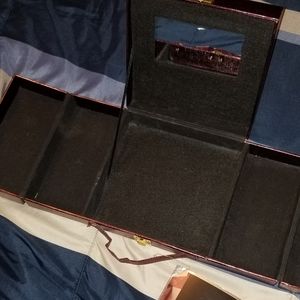 Prevari Cosmetic Makeup Case